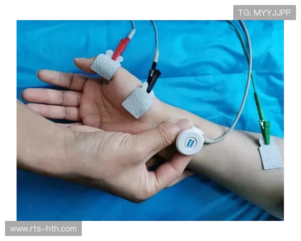 肌电传感器应用于专业训练器械,实时监测肌肉激活状态